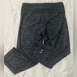Under Armour Heat Gear capris.